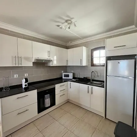 Apartamento La Cumbre 7a - 2 Bed/2 Bath - 1st Floor - Uk Tv - Wi-fi